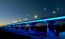 Подсветка моста через реку Ардым